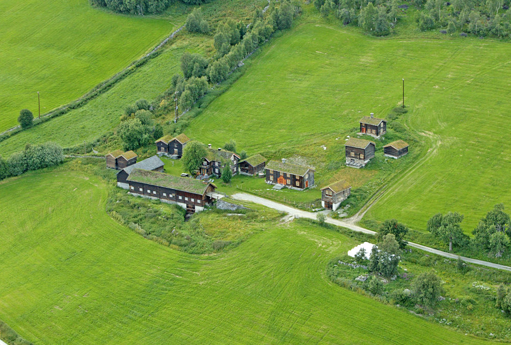 Bjerkaker gård